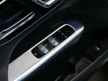 GLC 300 4M AMG|NAV|KEYL|PANO|AHK|LED|360°|MEMORY