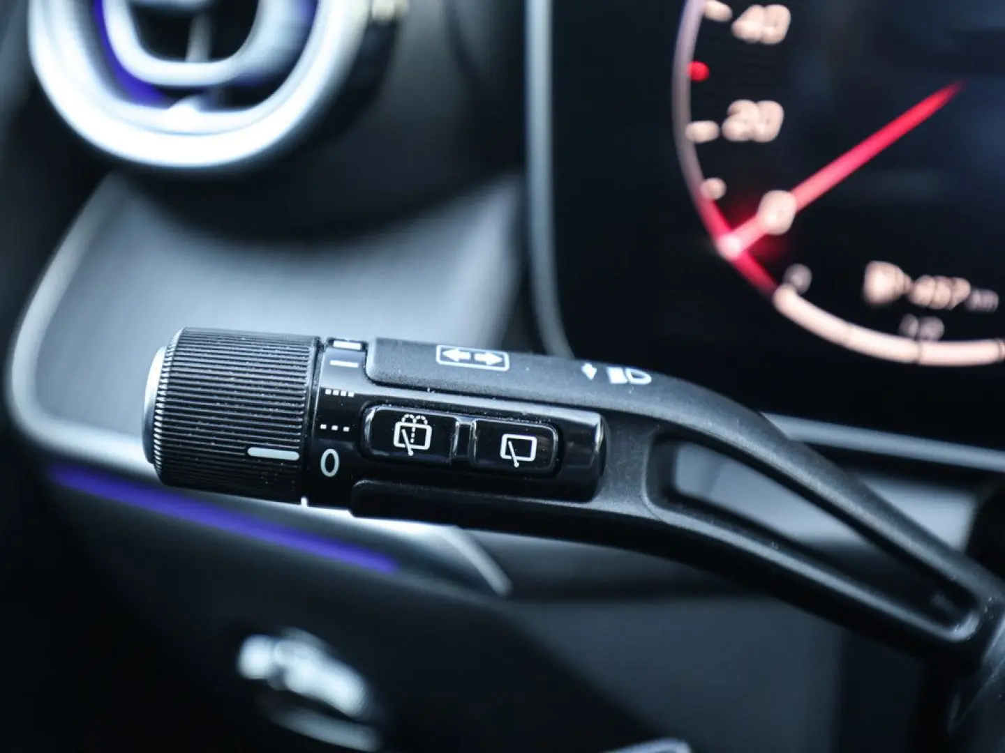 GLC 300 e 4M Avantgarde Advanced Plus Distr. LED