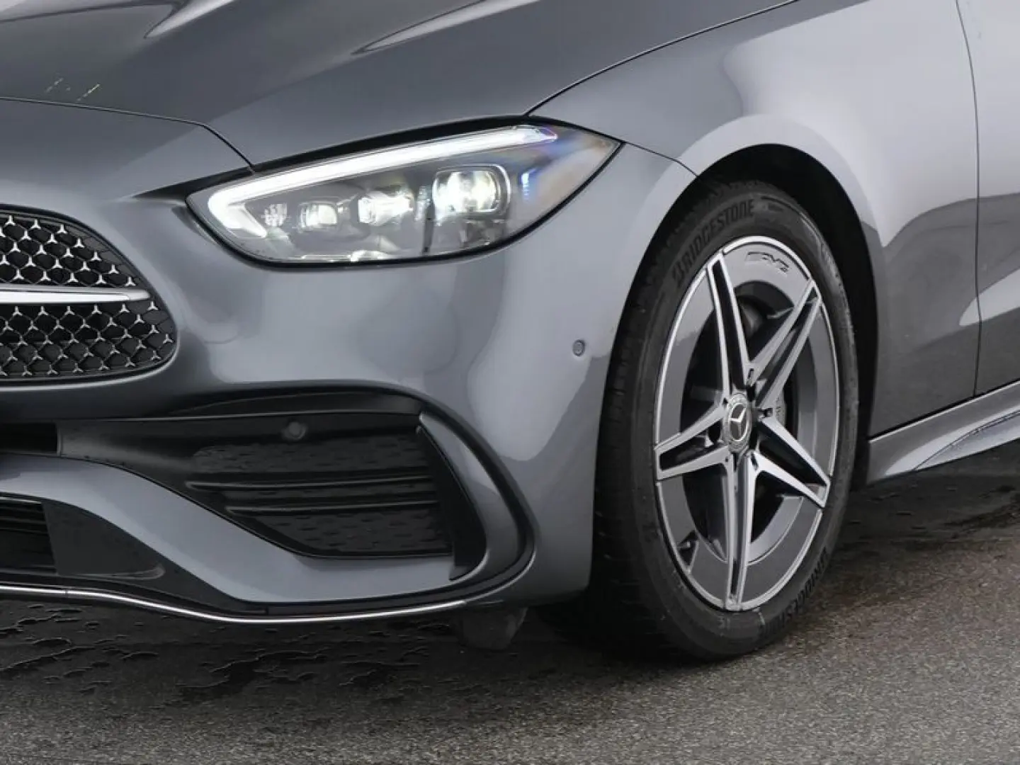 C 180 AMG+DIGITAL LIGHT+NAV+360°+AMBIENTE+18