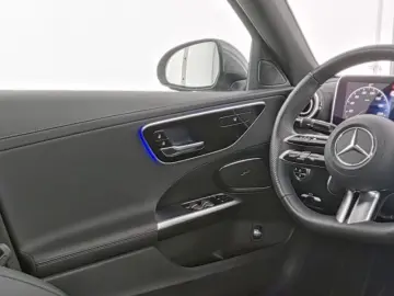 C 180 AMG+DIGITAL LIGHT+NAV+360°+AMBIENTE+18