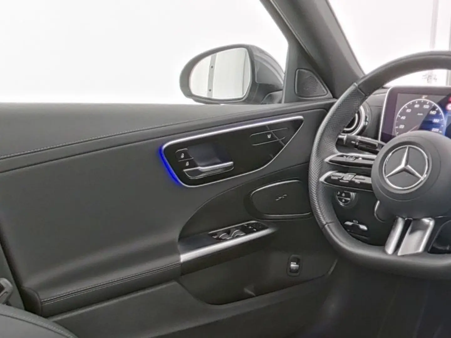 C 180 AMG+DIGITAL LIGHT+NAV+360°+AMBIENTE+18