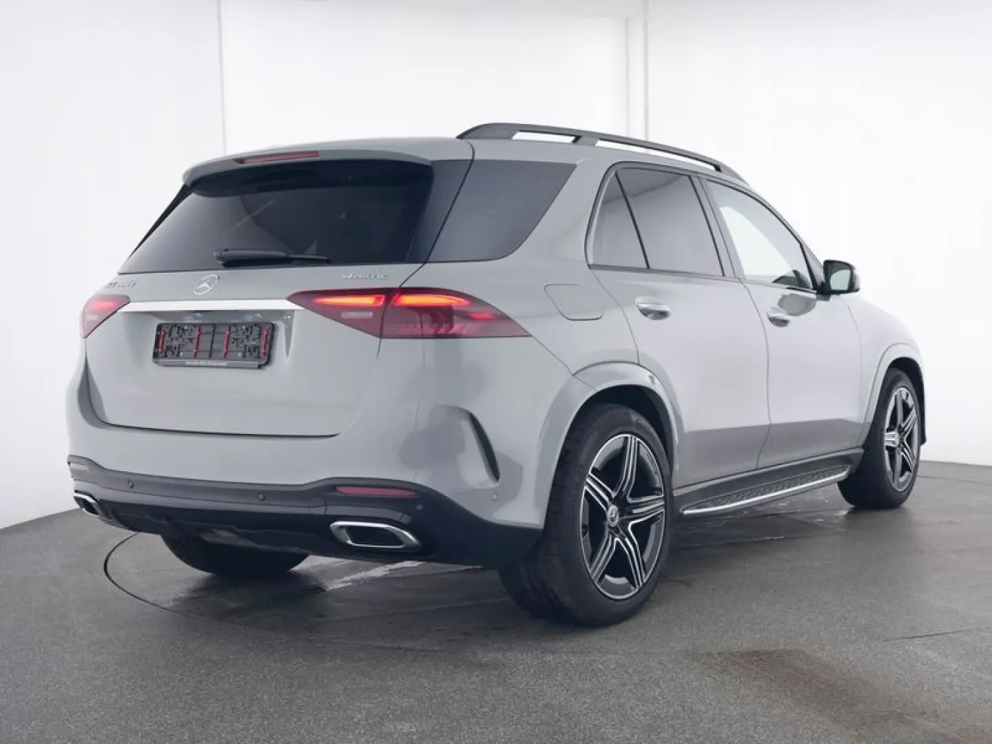 GLE 400 e 4M AMG-Sport/Pano/Burm/AHK/Night/21'