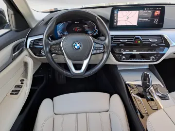 545e xDrive Aktivlenkung ACC Head-Up Leder PDC