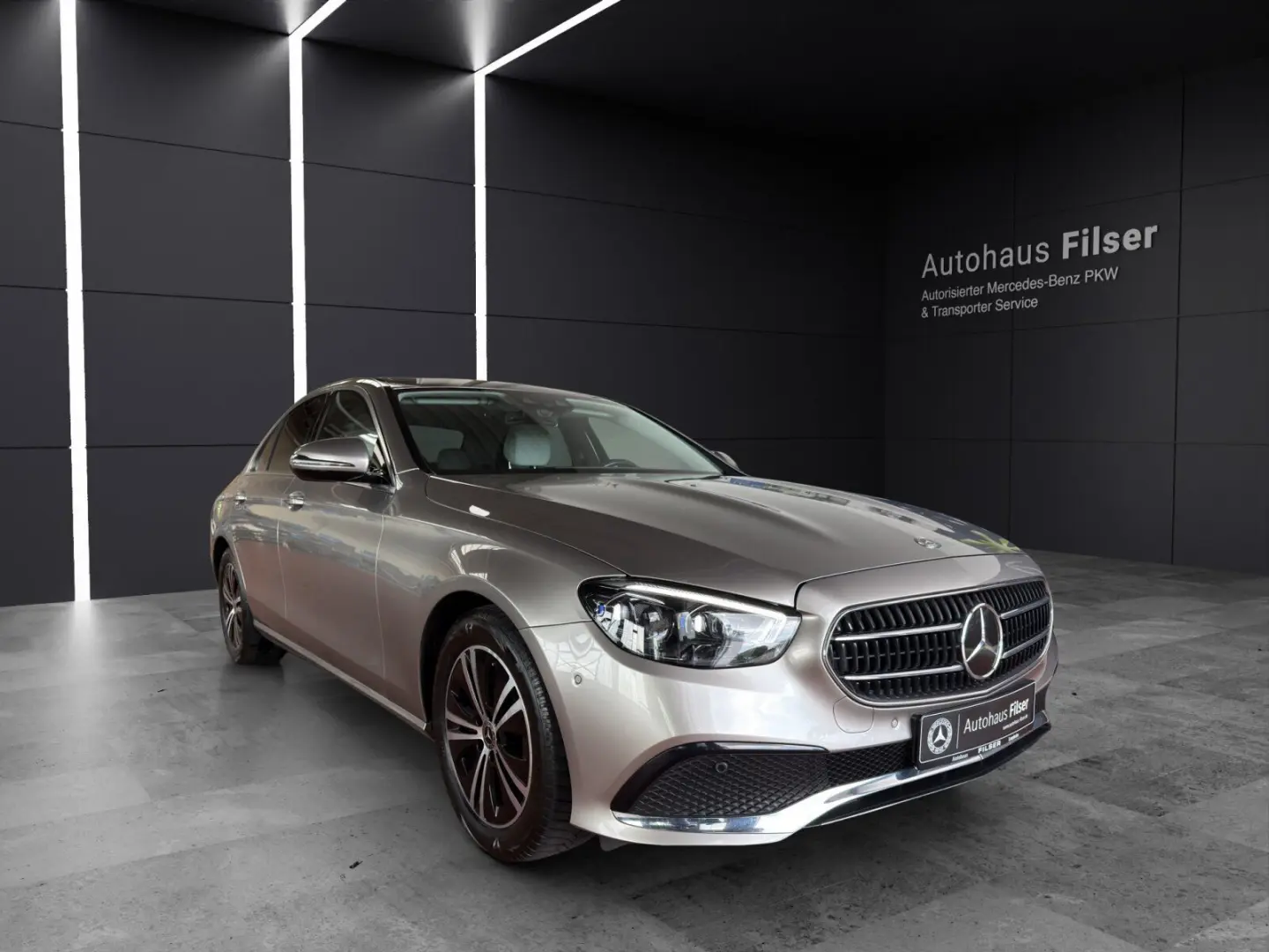E 200*Avantgarde*Carplay*Distronic* Standh.*AHK*