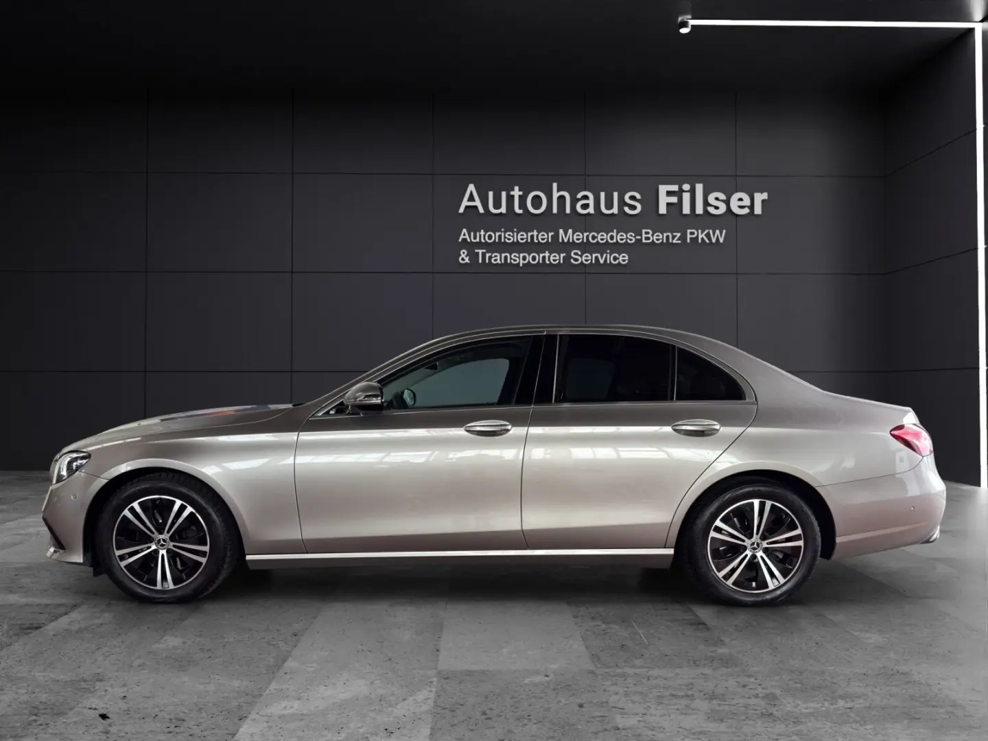 E 200*Avantgarde*Carplay*Distronic* Standh.*AHK*