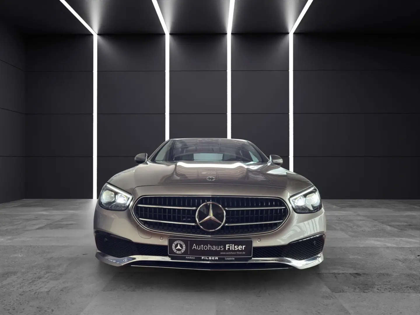 E 200*Avantgarde*Carplay*Distronic* Standh.*AHK*