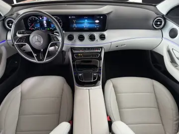 E 200*Avantgarde*Carplay*Distronic* Standh.*AHK*