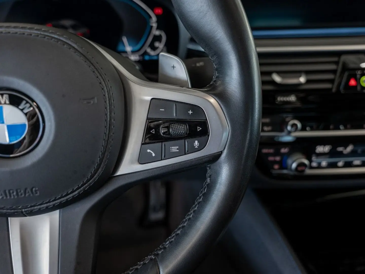 545e xDrive M-Sport LED FACEL. ACC W-LAN NAVI