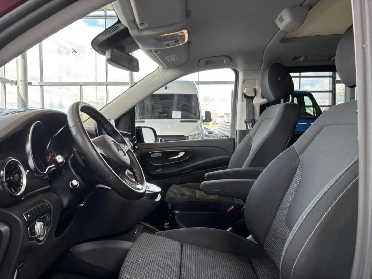 V 300d EDITION Lang 7 SITZER+NAVI+STANDHZG+DISTR