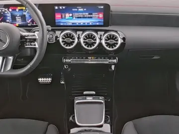 CLA 200 d AMG Advanced+ MBUX/LED/Ambi/Park/Kame