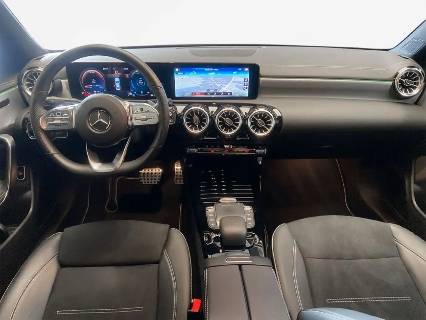 CLA 200 d 8G AMG/Vielspeiche/LED-Beam/MBUX High
