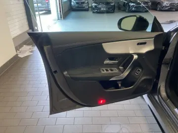 CLA 200 d 8G AMG/Vielspeiche/LED-Beam/MBUX High