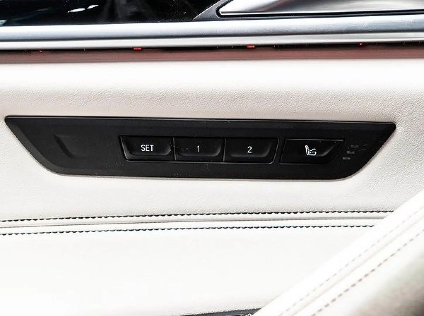 545 e xDrive B&W PANO LASER MERINO HuD 360° VAT
