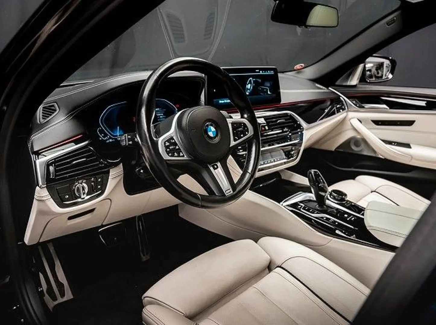 545 e xDrive B&W PANO LASER MERINO HuD 360° VAT