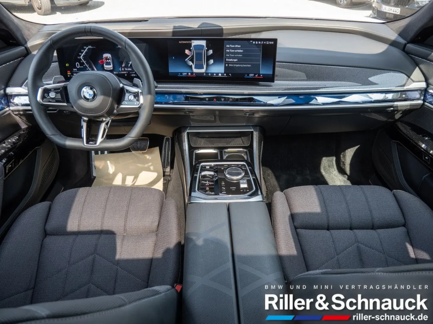 740d xDrive M-Sport STANDHZ PANO 360° B&W RSE