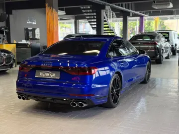 S8 4.0 TFSI quattro MATRIX~CARBON~HEADUP~360~B&O