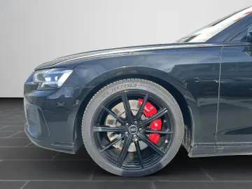 S8 TFSI HUD NACHTSICHT PANO AHK SERVO