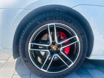 Macan GTS  *Voll/German-Car/360°/Pano/LDW/Bose