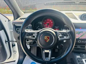 Macan GTS  *Voll/German-Car/360°/Pano/LDW/Bose