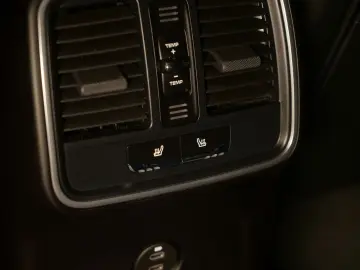 Macan GTS MWST ACC AHK Carbon Pano Sport-Chrono 