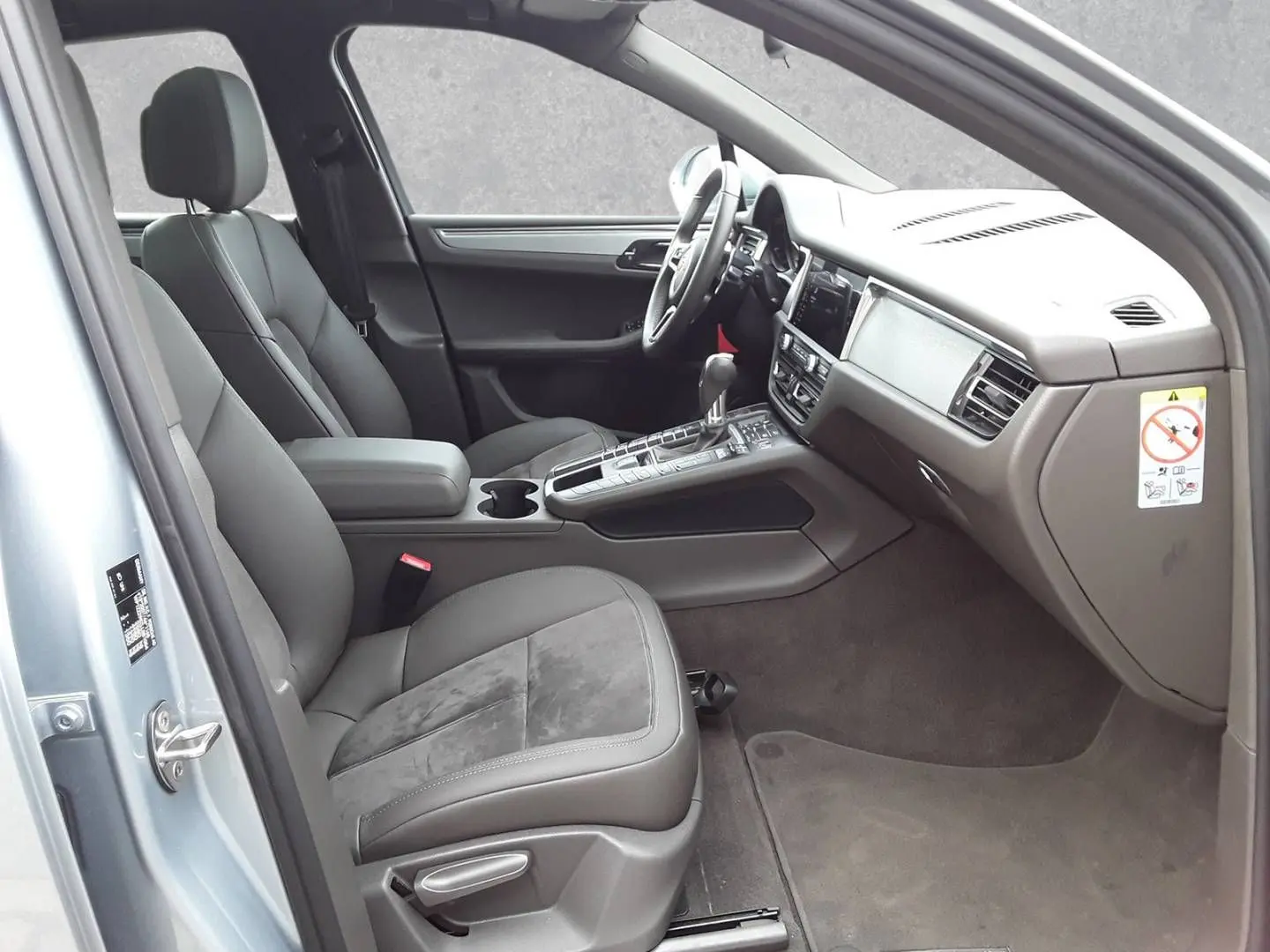 Macan S