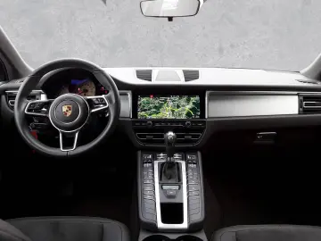 Macan S