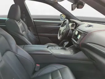 Levante GranSport S Q4 Pano AHK
