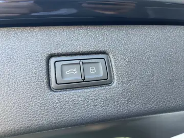 SQ7 TFSI*NAVI*HUD*LEDER*AHK*7-SITZER*PANO*OPTIK-