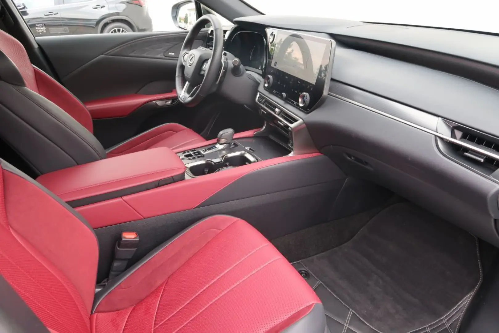RX 500h F SPORT+