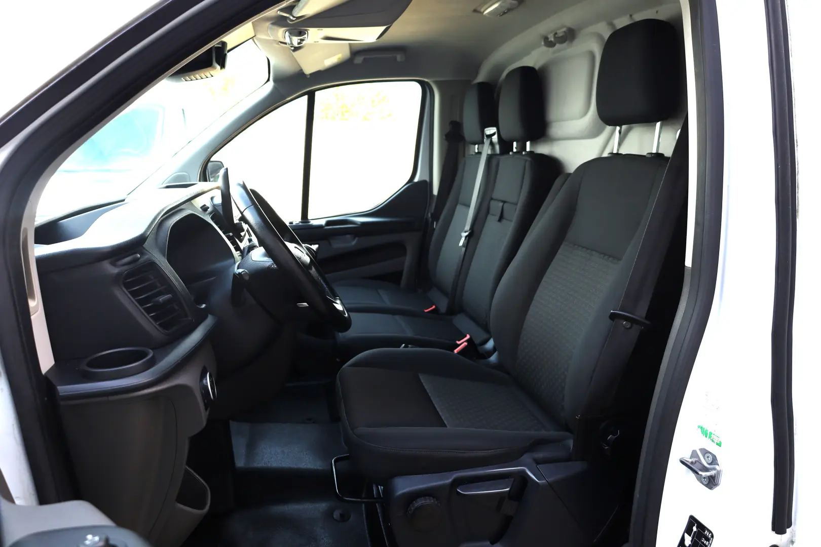 Ford Transit Custom L1H2 2.0D 130CP