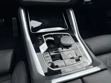 X6 xDrive40i M Gestiksteuerung HK HiFi DAB LED