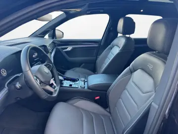 Touareg 3.0 TDI 4MOTION R-Line BLACK STYLE | AHK