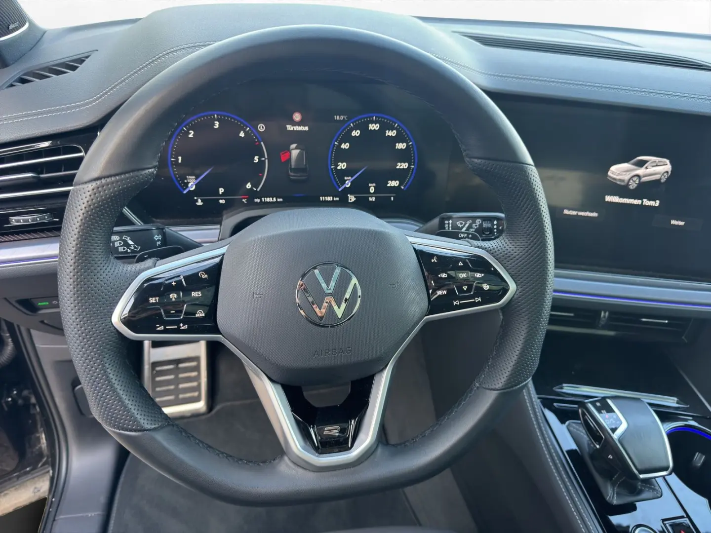 Touareg 3.0 TDI 4MOTION R-Line BLACK STYLE | AHK