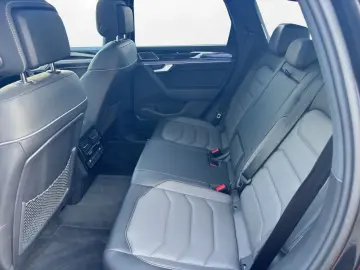Touareg 3.0 TDI 4MOTION R-Line BLACK STYLE | AHK