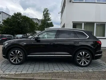 Touareg Atmos 4MeHybrid V6TSI AHK*LUFT*360*Pano!