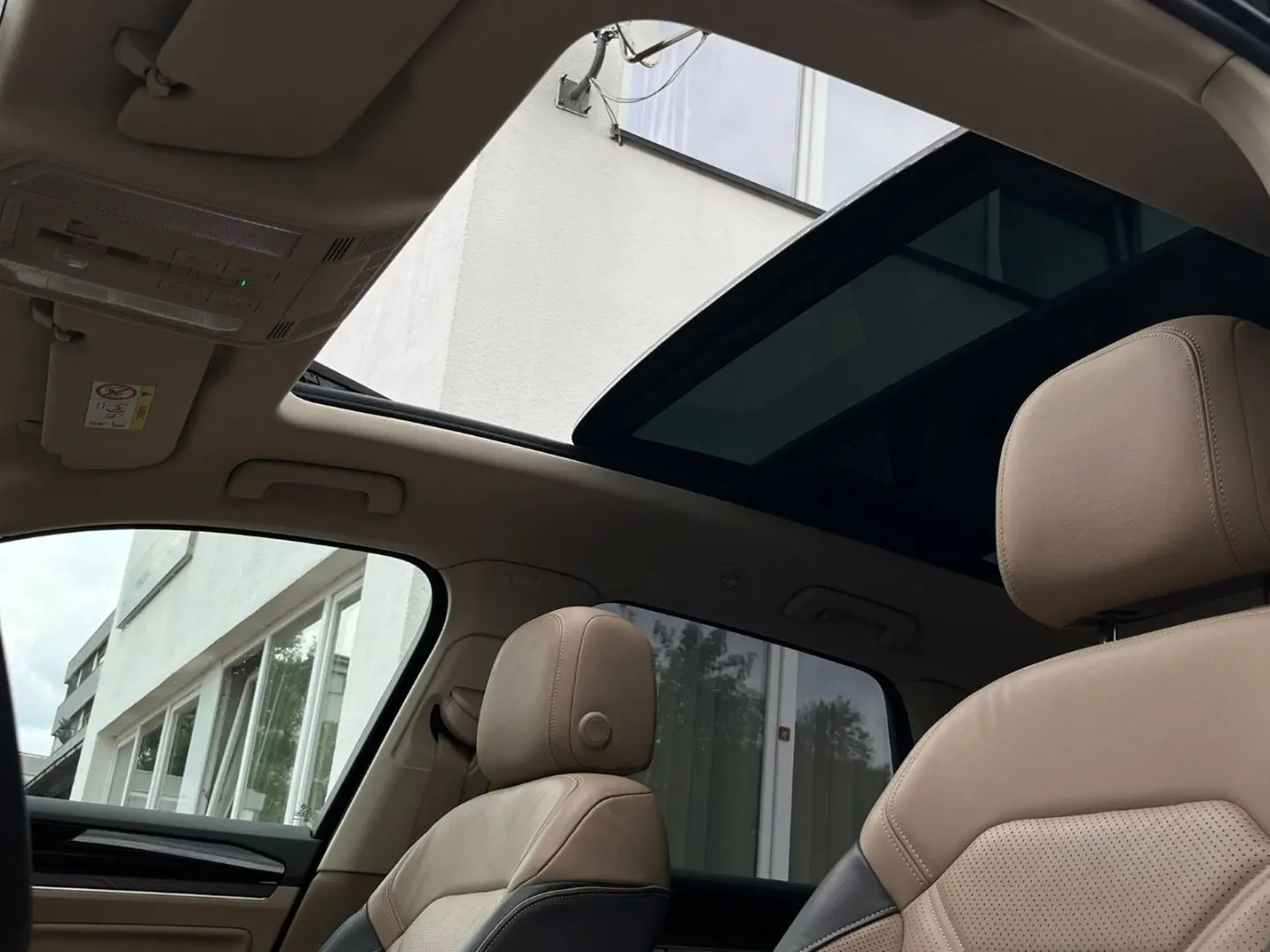Touareg Atmos 4MeHybrid V6TSI AHK*LUFT*360*Pano!