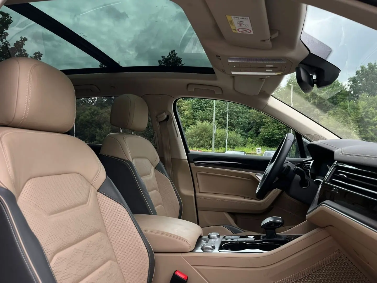 Touareg Atmos 4MeHybrid V6TSI AHK*LUFT*360*Pano!
