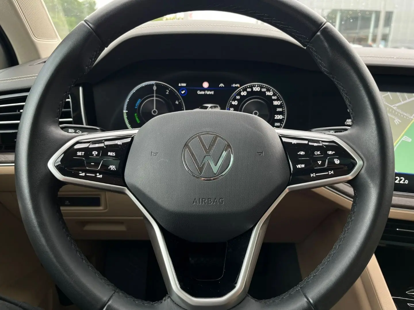 Touareg Atmos 4MeHybrid V6TSI AHK*LUFT*360*Pano!