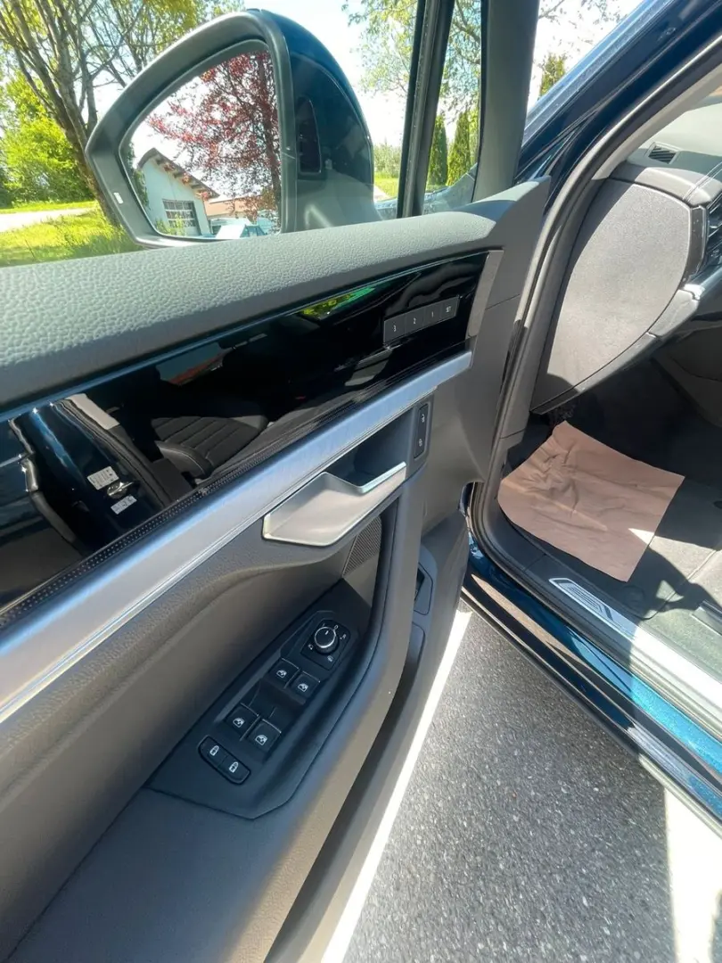Touareg Elegance 4Motion / Leder / Kamera