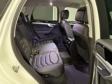 Touareg Elegance 4Motion R-Line LUFT*AHK*VIRTUAL