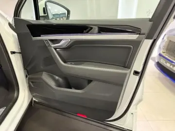 Touareg Elegance 4Motion R-Line LUFT*AHK*VIRTUAL
