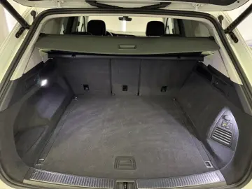 Touareg Elegance 4Motion R-Line LUFT*AHK*VIRTUAL