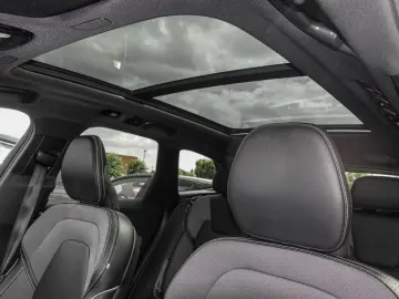 XC60 T8 Twin Engine AWD R Design Plug-In Pano St