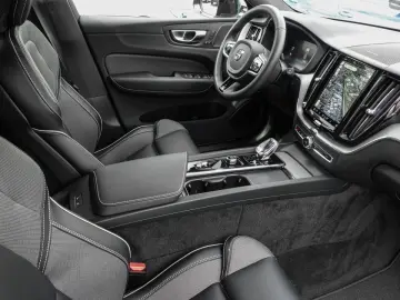 XC60 T8 Twin Engine AWD R Design Plug-In Pano St