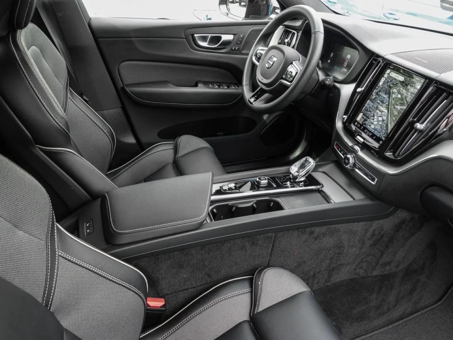 XC60 T8 Twin Engine AWD R Design Plug-In Pano St