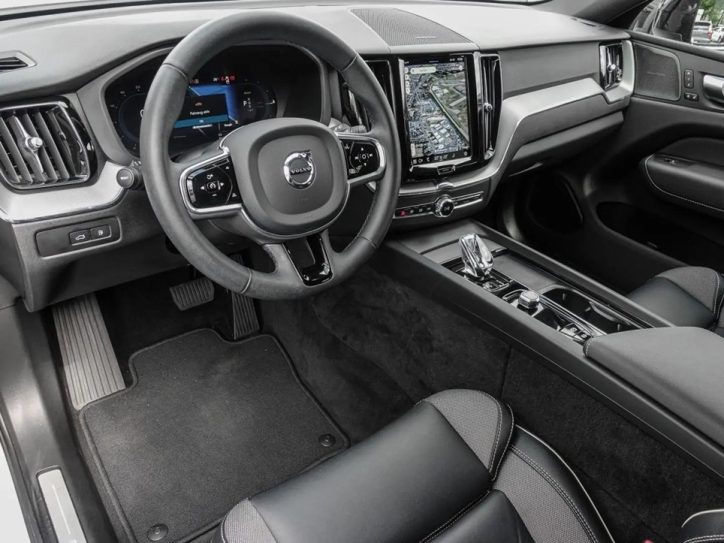 XC60 T8 Twin Engine AWD R Design Plug-In Pano St