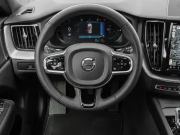 XC60 T8 Twin Engine AWD R Design Plug-In Pano St