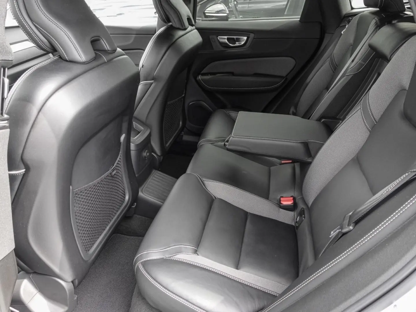 XC60 T8 Twin Engine AWD R Design Plug-In Pano St