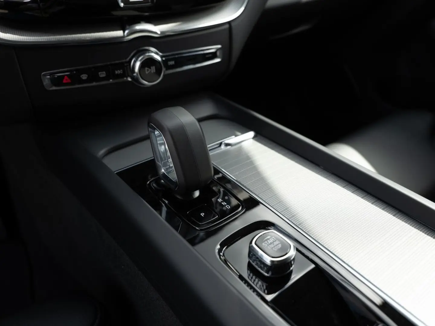 XC60 B4 Core LEDER MEMORY KAMERA NAVI FACEL. LED