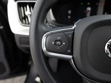 XC60 B4 Core LEDER MEMORY KAMERA NAVI FACEL. LED